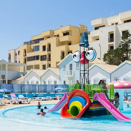 ホテル Cristal & ヴィエイラ・デ・レイリア