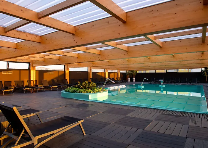 Отель Cristal & 4*